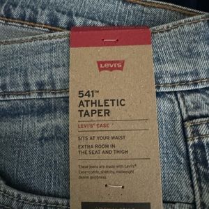 Levi’s Athletic Taper Light Wash Jeans 31x30 NEVER WORN WITH TAGS